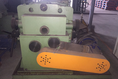 USED THREE ROLLER STRAIGHTENING MACHINE